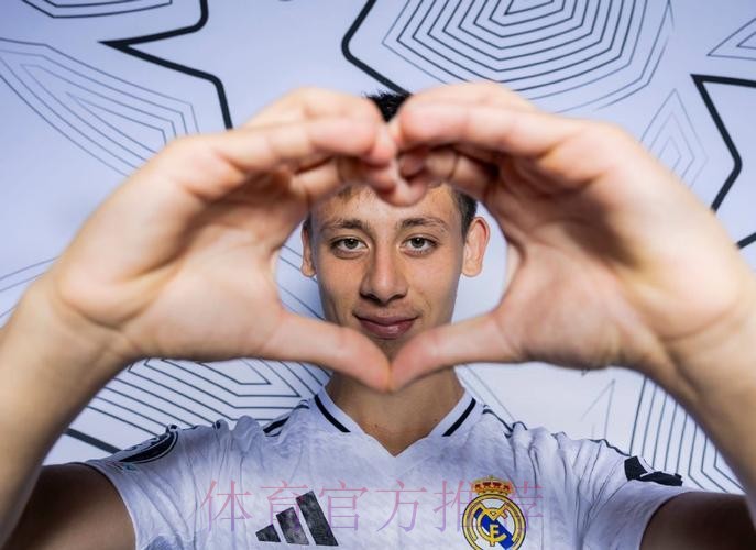 官方:居莱尔被票选为皇马10月最佳球员 官方:居莱尔被票选为皇马10月最佳球员